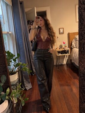 Princess Polly Burgundy Faux Leather Halter Vest Top Size 6